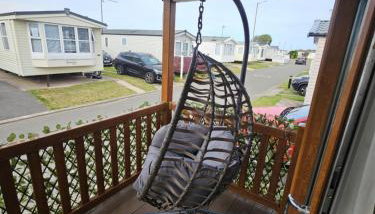 Rhyl Caravan with Veranda Egg Chairs & Garden - Foto 2