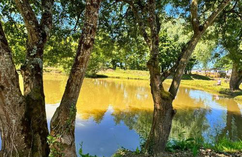 Lake View Holiday Home - Fishing Lakes, Heated Outdoor Swimming Pool 500yrds on Sister Park , Pool Open April to September - Foto 34