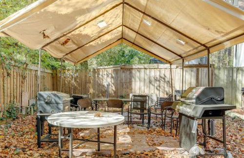 Pet-Friendly Lilburn Duplex with Patio and Grills! - Foto 2