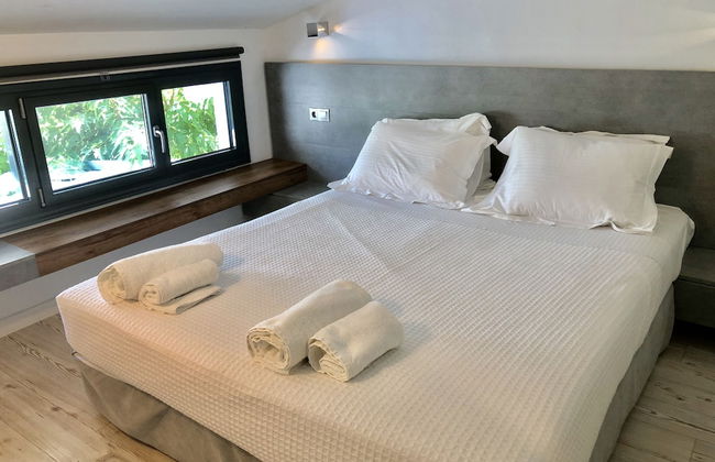 Pleiades Boutique Villas - Photo 13