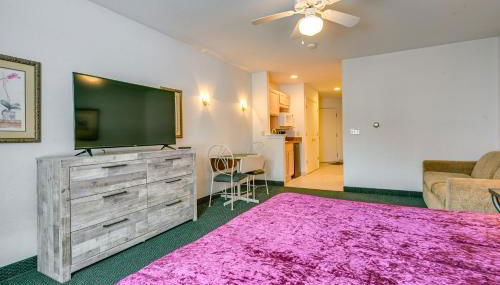 Near Lake Huron Shoreline! Studio with Resort Perks - Foto 4