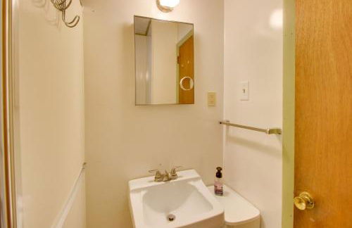 The Birches Raymond Getaway with Beach and Boat Dock - Foto 15