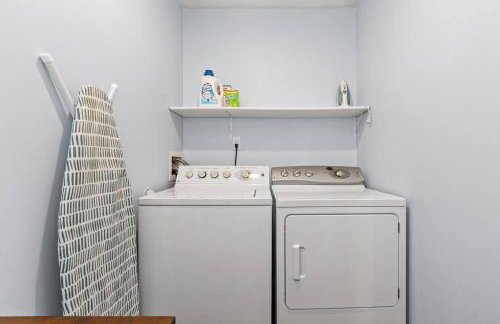 The Bamboo House! Dog-Friendly Home n RVA Sleeps 8 - Foto 28