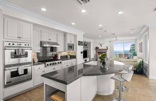 Modern Hilltop Retreat - Foto 43