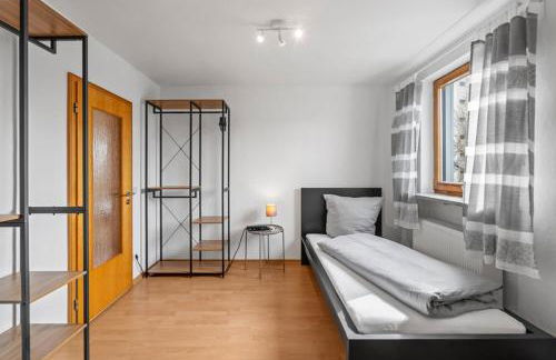 HomeTonight Workers Home - Komfortables Haus für bis zu 9 Monteure - Foto 10