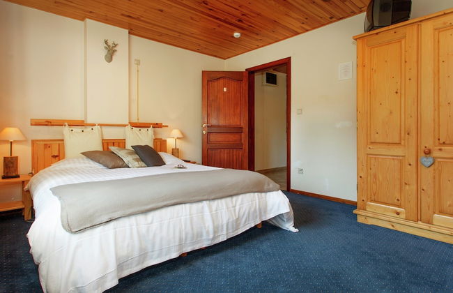 Group Getaway With Sauna - Photo 5