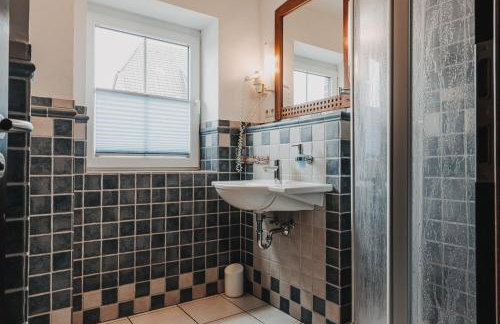 Skippers Inn - Photo 36