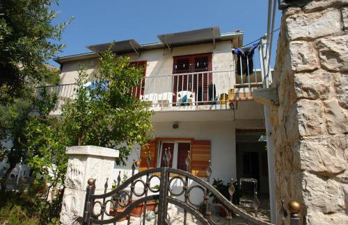 Robinson Erina - Photo 4