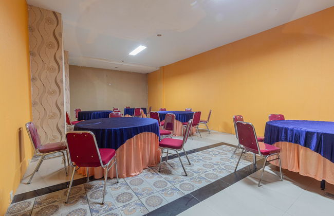 Hotel D'Madinah Inn - Gentan - Foto 31