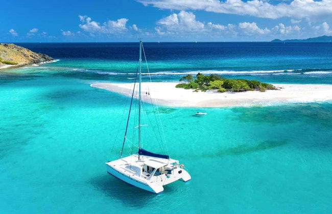 Excursion à l'îlot Gabriel en catamaran - Photo 1