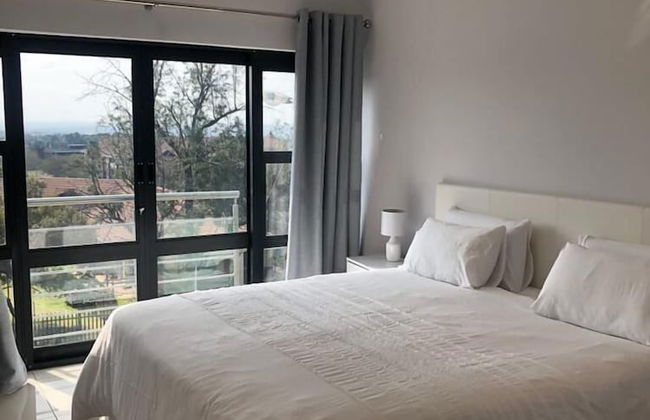 Stunning Apartment in Sandton - Photo 24