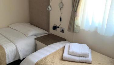 Logi-Bear Lodge with Hot Tub - Foto 5