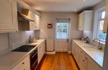 No2 Clarence grade II Regency townhouse short walk to racecourse and town centre - Photo 19