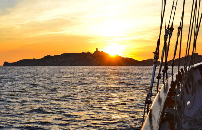 Marseille Sunset Cruise + Dinner - Photo 2