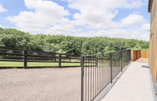 The View - Peaceful Duplex Apartment with Views, Parking & Wifi - Foto 25