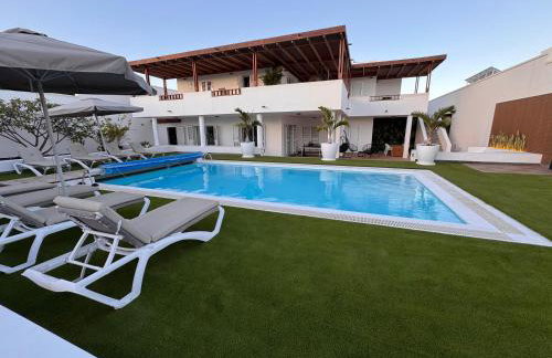 Villa Dedalos - Spacious luxury Villa with heated pool in Puerto Calero - Foto 4