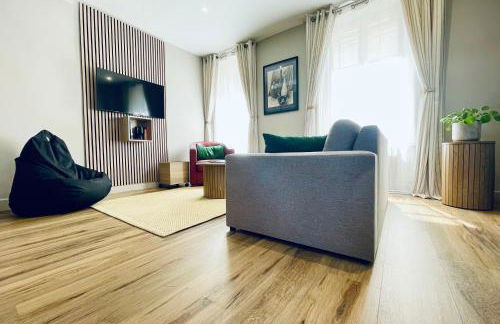 Maison et Jardin Le 14 à Auxerre - Confort et Détente - Foto 8