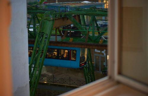 Chic City Apartment, 1BR for 2, Elegant Comfort, City Center - Foto 35