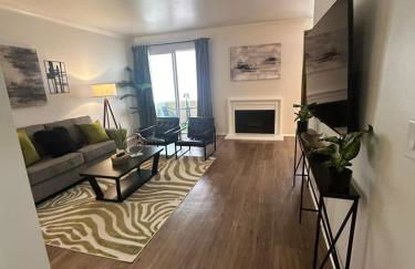 Beverly Hills City Vibe 1 br Apt w Parking 324 - Photo 1