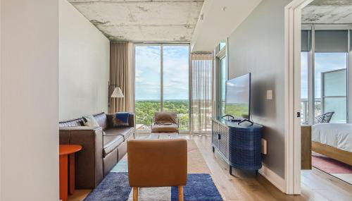 Modern Downtown Condo - Rooftop pool - Top Amenities - Foto 4