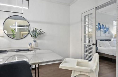 Luxury Home w Hot Tub near DFW Airport - Photo 12