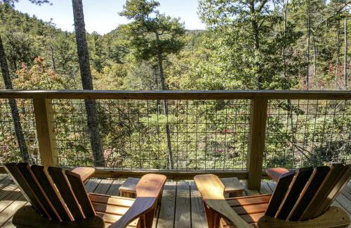 Secluded Glamping Tree Tent with Outdoor Soaking Tub & Private Pizza Oven Near Waterfalls, Zirconia, NC - Foto 4