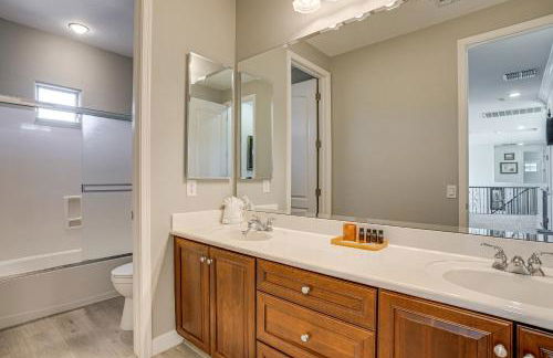 Mtn-View Patio Oasis! Luxe Family Home in Peoria - Foto 26