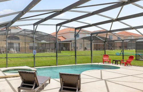 Large Spacious Home w Private Pool & Hot Tub - Photo 7