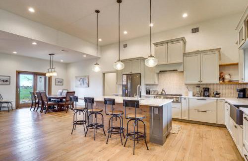 Large Group Getaway in Georgetown with Private Pool! - Foto 7