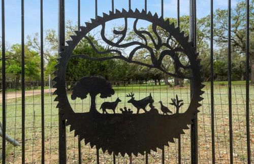 NEW Treehouse at Link Lane 2 Acres w Hot Tub - Foto 14