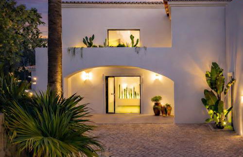 Luxury Sea Views Smart Villa Luz Bliss, 2 Stunning Sea Views, Infinity Pool, Sauna, Gym, Home Cinema, Full Smart Home Technology and Full Privacy - Foto 9