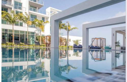 Sleek 2BD 2BA Condo In Miami Design District - Photo 33