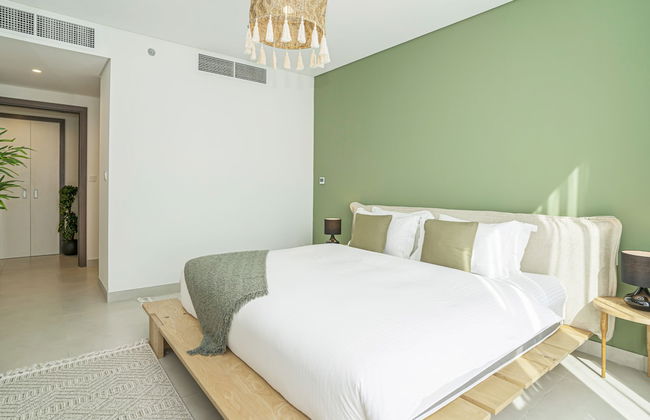 HomesGetaway-2BR Apt in 1 Residences - Photo 6