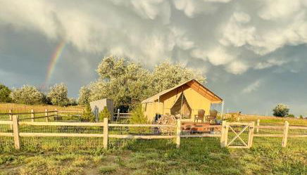 Colorado Getaways in this Lovely Safari Tent on Working Sheep Farm in Longmont - Foto 4