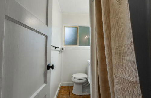 Mount Olympus Suite, Room 9 at Mount Walker Inn - Foto 10