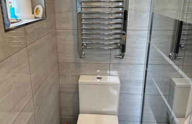 New Cozy Studio Apt. House with Parking. Entire space - Photo 3