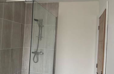 Newly Refurbished, Cosy Flat Minimum 2 nights - Foto 5