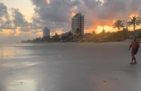 Lindo Sobrado Amarelo -próximo a praia - Photo 14