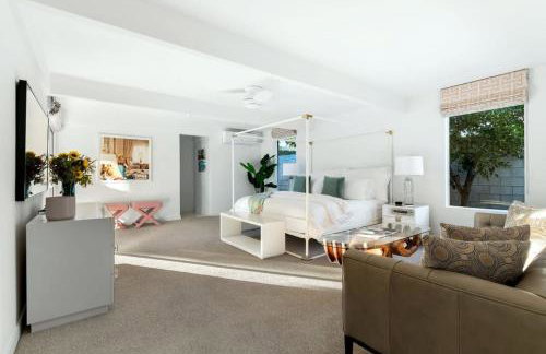 Monterey Manor Interior Designed Home Plus Pool - Photo 40