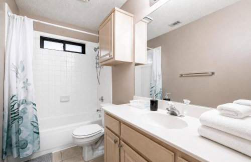 Modern Elegance Prime Location in Carrollton - Foto 15