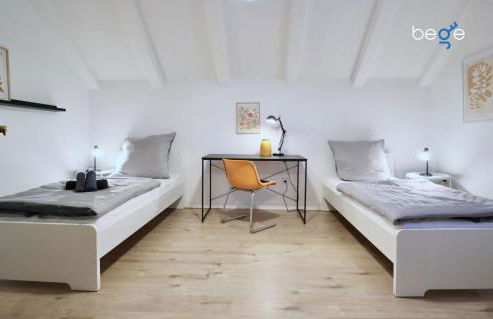 BEGE APARTMENTS DeskSide - Photo 1