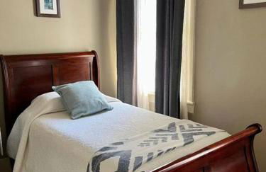 Agatha's Historic Home Free Parking Wi-Fi Deck - Photo 20