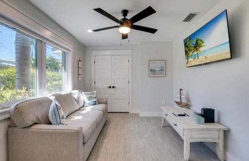 Golf Cart included! Short walk to the Beach on the Peaceful North End - Foto 12