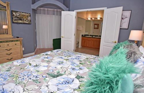 Comfortable Pool Home with Spa & Games Room Close to Disney - Foto 14