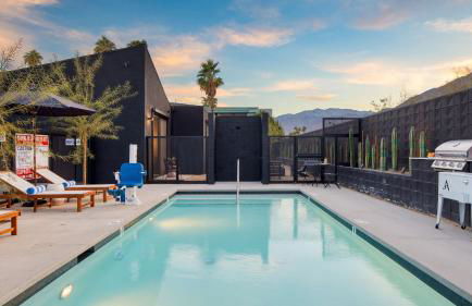 Blackhaus Suites by AvantStay – Modern Comfort in Downtown Palm Springs - Foto 68