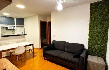 Apto 2 quartos com piscina e portaria 24h - Foto 1