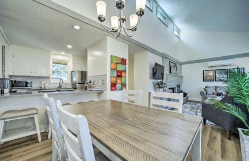 Sapphire Home with Grill and Pool Access - Foto 7