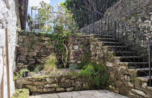 Holly Cottage - characterful cottage a stones throw from river Dart with front & back patios - Foto 21