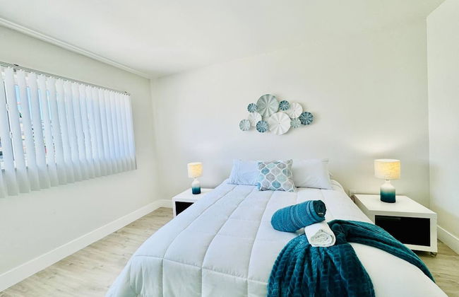 Waterfront 1BR Parking Walk to the Beach - Foto 1