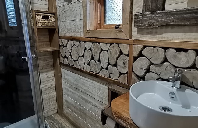 Wonderful Rustic Cabin 2, With Native Logs, on the Banks of the Trancura River - Foto 21
